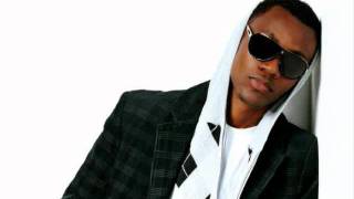Watch Wayne Wonder Put Your Drinks Up video