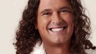 Watch Carlos Vives La Colegiala video