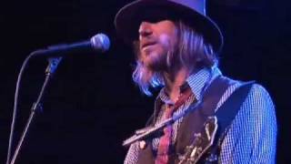 Watch Todd Snider You Think You Know Somebody video