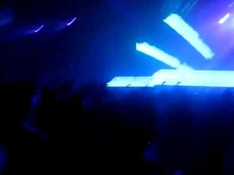 Armin van Buuren playing W&W - Operation AK-47 (Arnej Re-Acidification) (Live in Moscow)