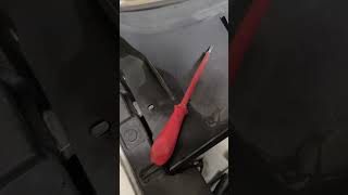 Scarico Acqua Piovana Auto, Chi Sa Che Si Riempie Di Foglie Rametti ?Facile Sgancio E Pulizia