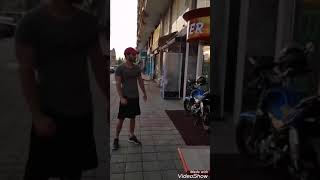 Akın Akınözü Boks Makinesine Vuruyor