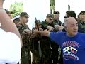Видео Столкновения между мирным населением и военными. Севастополь