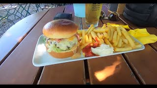 Hamburger Dile Geldi, Söyle Bana Benden Lezzetlisi Varmi?
