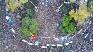 В Аргентине На Марш Протеста Против Реформы Образования Вышли 800 Тыс Человек.