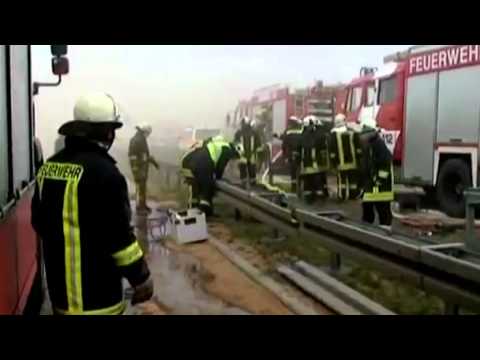 Dozens injured in massive 79-car pileup in Texas - Worldnews.