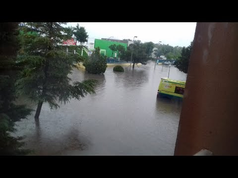Una fuerte tormenta provoca graves inundaciones en ValdepeƱas