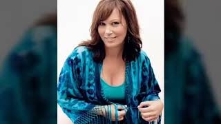 Watch Suzy Bogguss Train Of Thought video