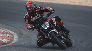 Je Saigne Une Ktm 890 Sur Piste Et Je Me Fais Une Belle Frayeur