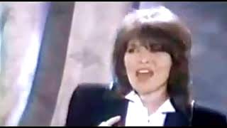 Chrissie Hynde & The Pretenders - If There Was A Man