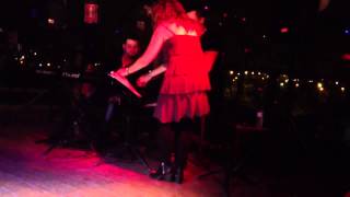 Watch Adrian Color Esperanza video