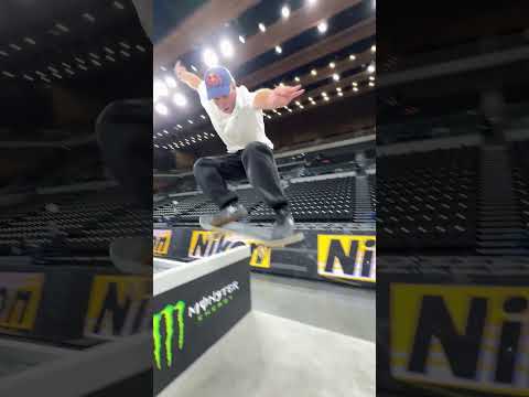 1 or 2? Jamie Foy from SLS Tokyo practice 1 or 2? 🤯