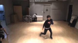 130126 SEVENTEEN TV - Hansol (Vernon) Dancing to Wet The Bed (Chris Brown) Choreography