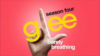 Video Barely Breathing Glee