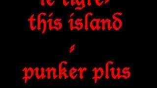 Watch Le Tigre Punker Plus video