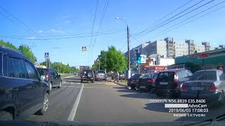 Видео ДТП. Тверь, Паши Савельевой улица (03.06.2019 (17:08)) от Denis IzTveri, улица Паши Савельевой, Тверь, Россия