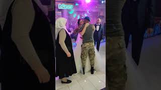 Komando askerimizin ablasina yaptığı düğün sürprizi