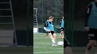 KuIVuyuMLwA Video Image