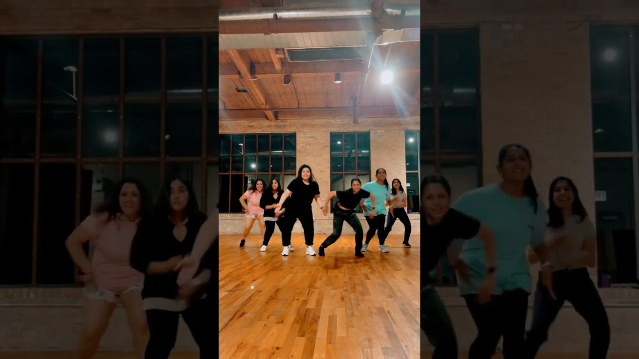 Bollywood Throwback! #ajabpremkighazabkahani dc: @D&A Event Choreography