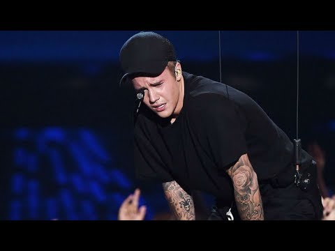 Famous Singers Crying While Performing On Stage Singing Breakdowns Youtube Famous Singers Crying While Performing On Stage Singing Breakdowns Youtube