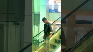 Last Ma Lift Sa Ghir Ghaya Bhai
