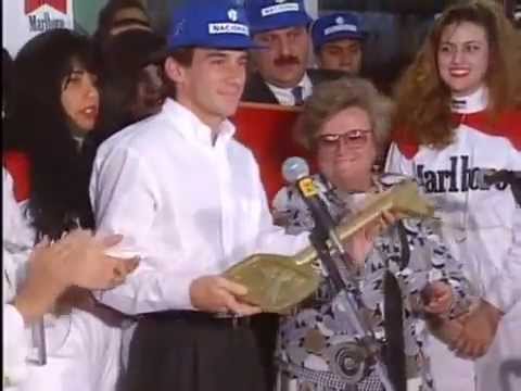 Ayrton Senna Chega Ao Brasil Depois Do Tricampeonato Ayrton Senna Chega Ao Brasil Depois Do Tricampeonato