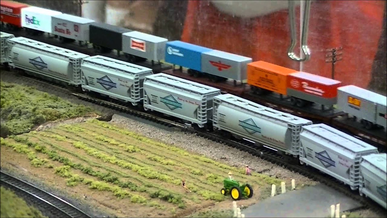 Greenberg Train Show Edison NJ Aug 2013 - All Scale Trains - YouTube