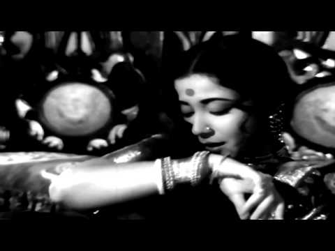 Sahib Biwi Aur Ghulaam - Na Jaao Sayiyan Chhuda Ke Baiyaan -...