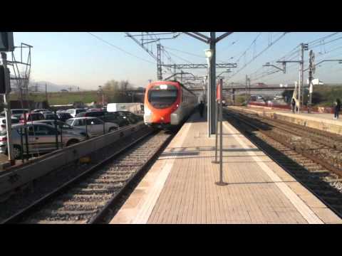 Dos trenes en Mollet (Estación Mollet-Sant Fost)