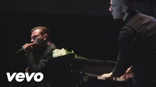 Клип Hurts - Evelyn (live)