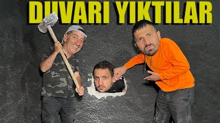 Garajdan İlk Çikan Kazanir Yeni̇ Vi̇llami Yiktilar
