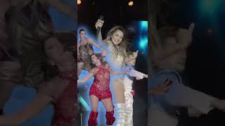 Hadise Sahneyi Yaktı Cesur Konser Kombini Gündem Oldu