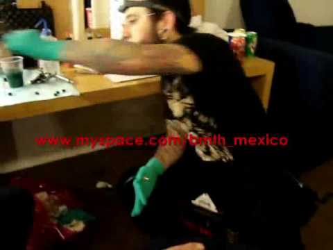 Oli Sykes Getting Tattooed in mexico