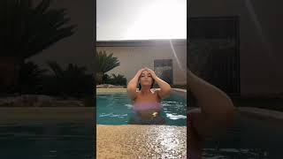 Lenna Vivas Montre Ses Seins Viens Voir Cest Fou