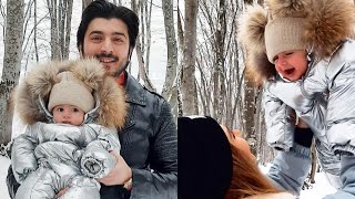 Murad İsmayil Ve Ülvi̇yye Xeli̇lbeyli̇ Cütlüyü Oğullari Fuadi Qarla Taniş Etdi̇