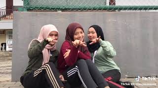 Awek Tudung Cute