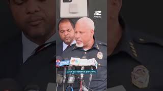 Un Homme Armé Cible Un Centre De Lice À Dallas, Tuant Un Détenu