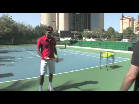 Rafael ナダル et ロジャー フェデラー Joue au テニス sur l'eau incroyable  - http:／／www．meljix．com