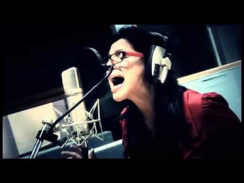 Laura Va Video