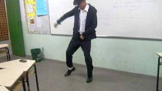 Júlio Dançando Michael Jackson