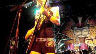 Watch Kittie Slow Motion video