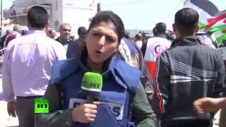Корреспонденту RT Arabic пришлось уворачиваться от свето-шумовых гранат во время протестов в Наблусе