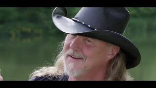 Watch Trace Adkins Mind On Fishin video