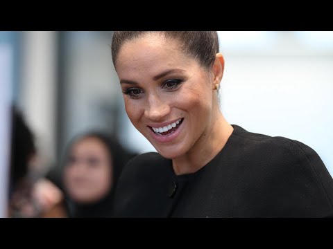 Ключи: military style hair bun hairstyle black hair natural hair straight 