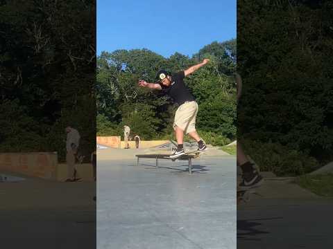 Evan with some sexy combos #skateboarding #allineedskate