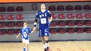 SAISON 2013/2014-Entrée des jeunes au Kindarena