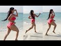 Kajol Lil Sister Tanishaa Mukerji Sensuous Bikini👙 Run On Maldives Beach🏖️