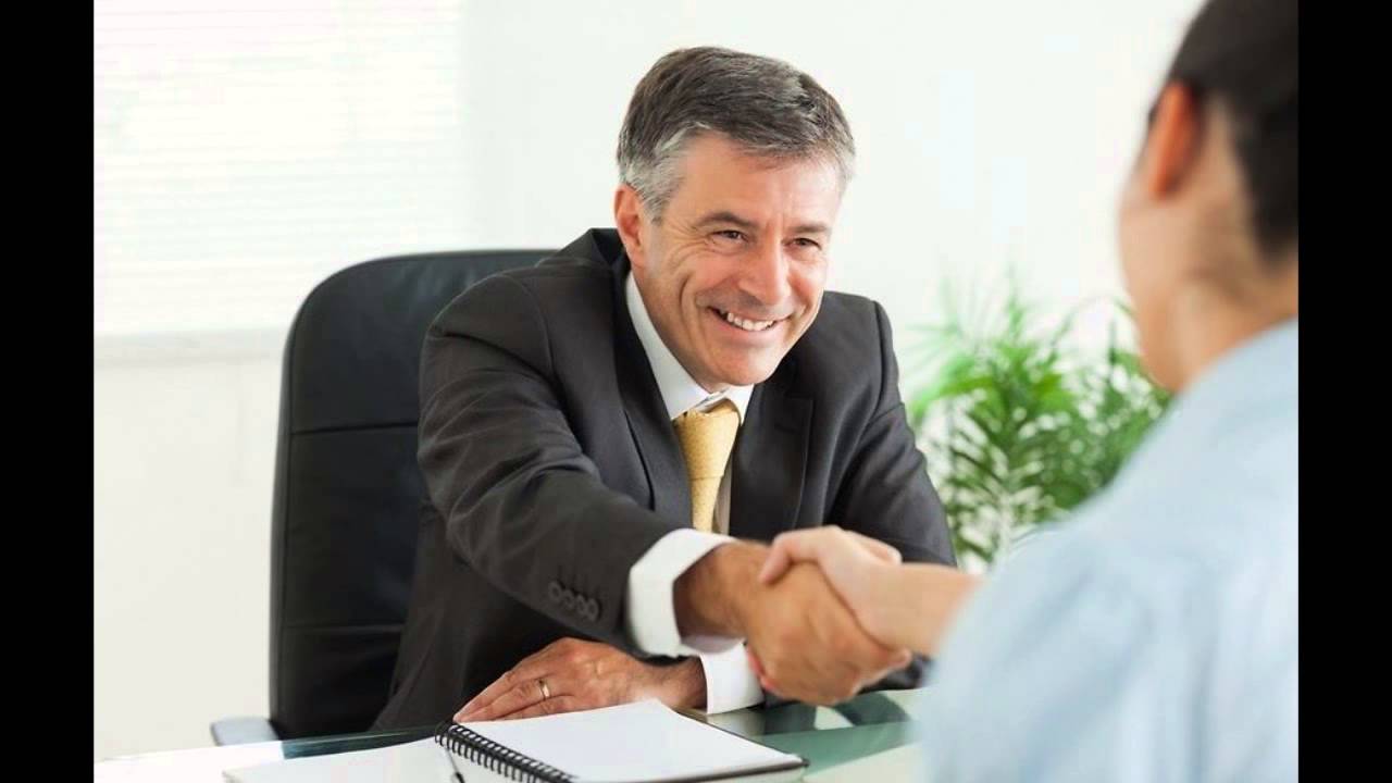 Связанной с устройством на работу Связанной с устройством на работу