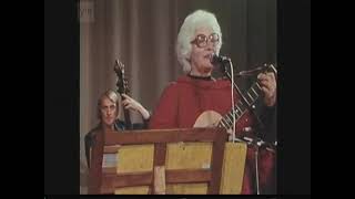 Malvina Reynolds: Little Boxes (live 1976)