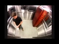 Blague - Un vieil homme ressuscite de son cercueil dans l'ascenseur !